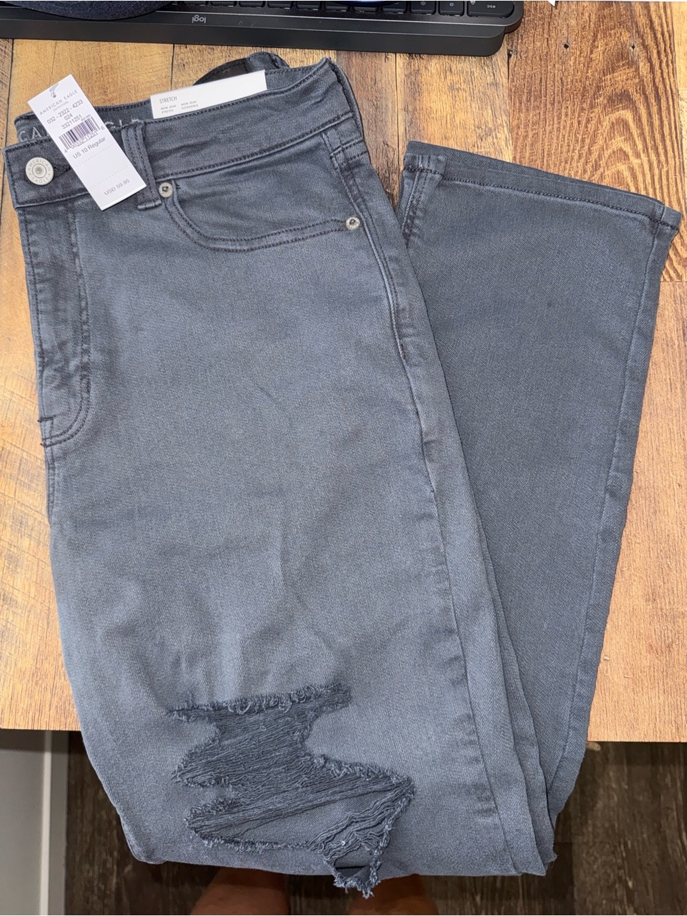 NWT AE Distressed Mom Jeans